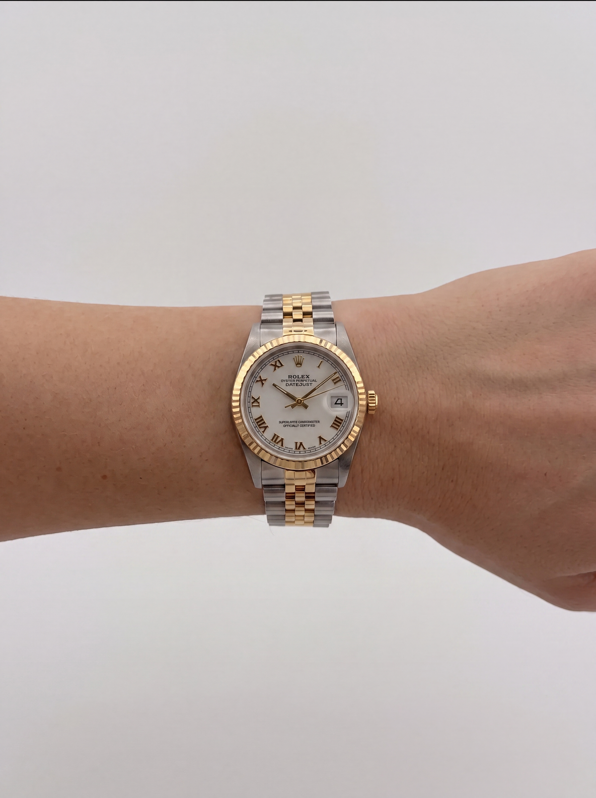 Rolex Lady-Datejust 28 - Wrist Shot