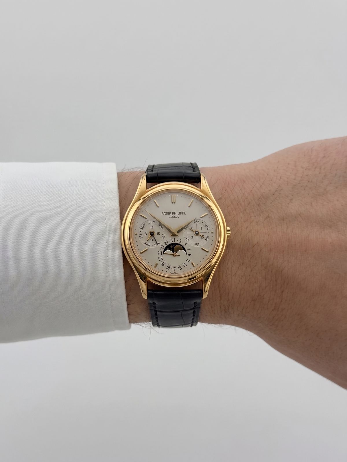 Jaeger-LeCoultre Master Calendar - Wrist Shot